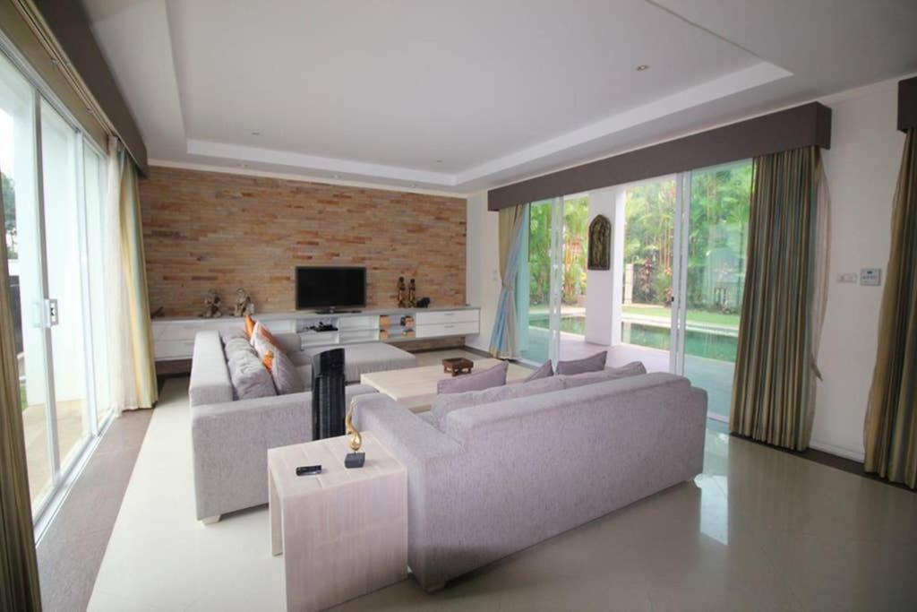 4 Bedroom Villa Kamala Beach Phuket エクステリア 写真