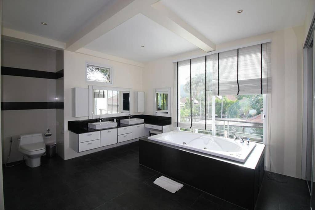 4 Bedroom Villa Kamala Beach Phuket エクステリア 写真