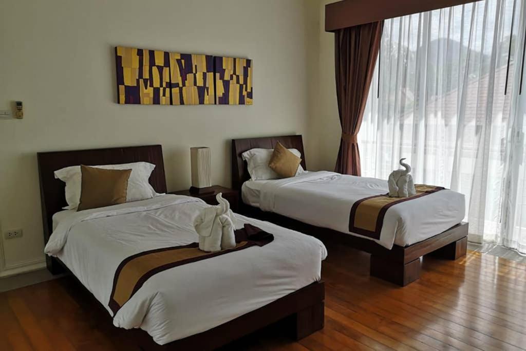 4 Bedroom Villa Kamala Beach Phuket エクステリア 写真