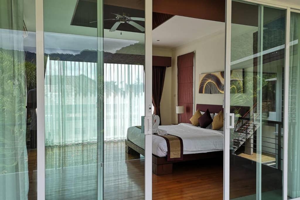 4 Bedroom Villa Kamala Beach Phuket エクステリア 写真