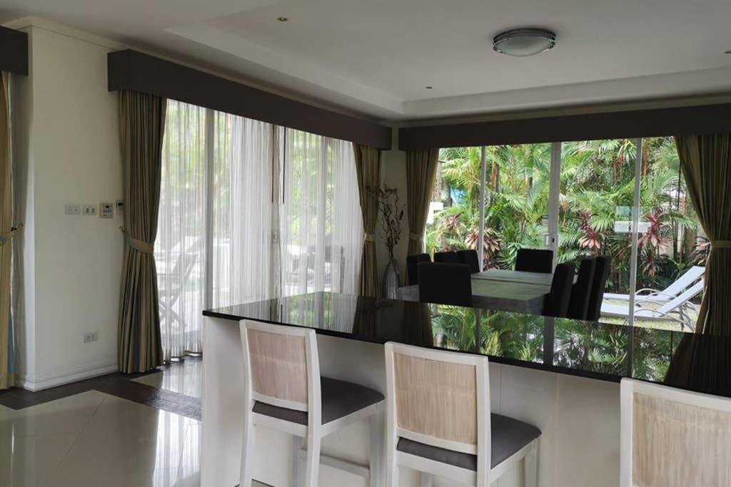 4 Bedroom Villa Kamala Beach Phuket エクステリア 写真